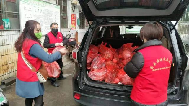 精选美食推荐:大蒜烧猪肚,冬笋炒腊肉,清蒸偏口鱼的做法:kycom(图1) ky com