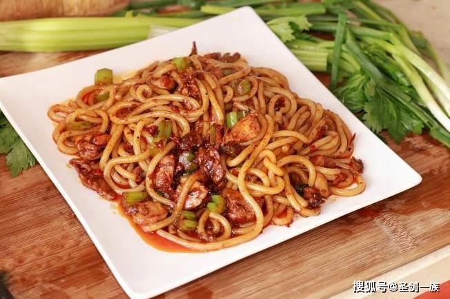 塔图姆谈适应FIBA比赛规则【kycom】(图1)