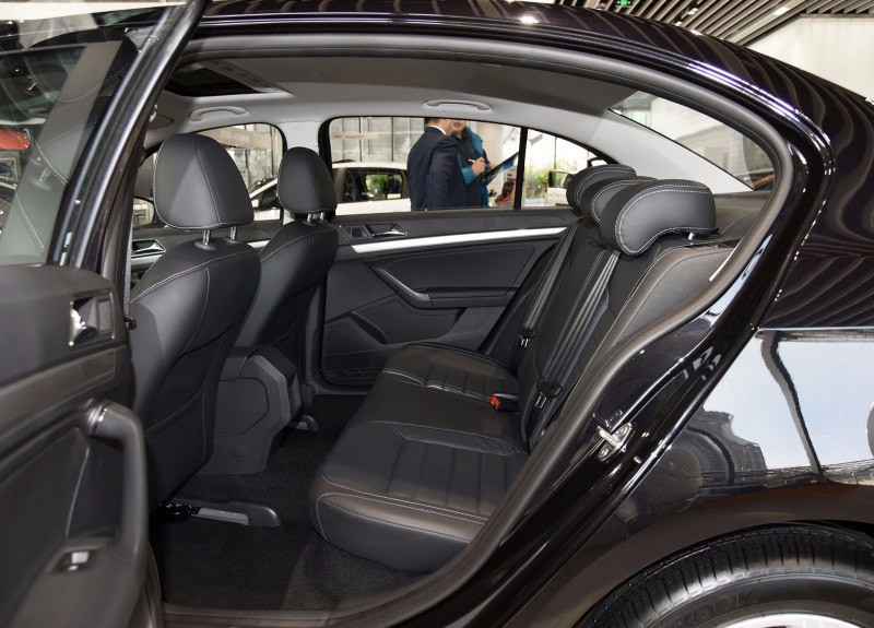 前队友:西决詹皇支持火箭 他真的不想再碰懦夫‘ky com’(图1) 前队友:西决詹皇支持火箭 他真的不想再碰懦夫‘ky com’(图1)