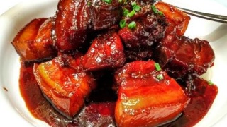 美食分享：凤凰鲜虾卷、苹果鲫鱼汤、葡萄柚子汁的做法_kycom(图1)