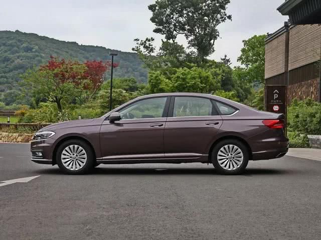 传卡戴珊已原谅出轨男友 骑士凶讯!魔咒又来了?_ky com(图1) 传卡戴珊已原谅出轨男友 骑士凶讯!魔咒又来了?_ky com(图1)